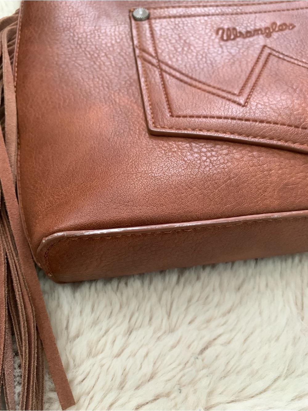 🌵NWT Wrangler Tooled Fringe Western Crossbody Bag Purse🌵 - Picture 8 of 9